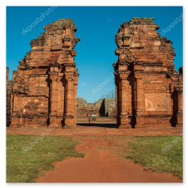 Ruinas de San Ignacio con detalles de piedra