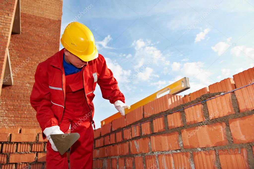 Servicio de albañilería trabajando en obra